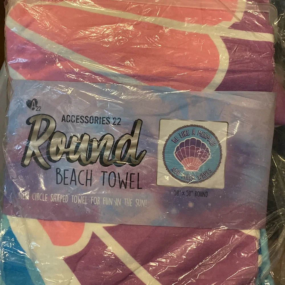 Seashell beach towel round 60” with fringes NWT - Picture 4 of 7